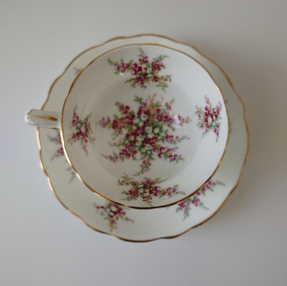 Hammersley & Co Heather Sprayed Pedestal Teacup Saucer Set - Picture 3 of 8